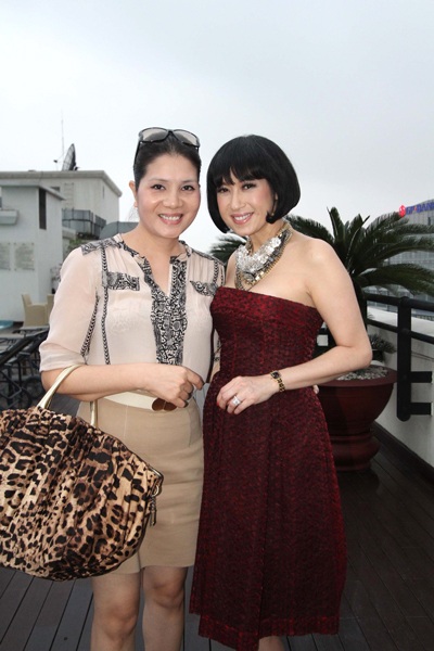 Nữ ca sĩ hải ngoại Ý Lan cùng chồng về nước biểu diễn - 2