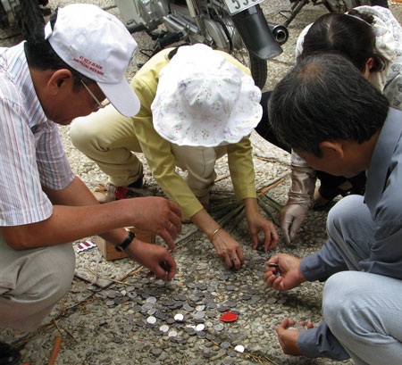 Tiêu hủy 133 máy đánh bạc ăn tiền - 5 Tiêu hủy 133 máy đánh bạc ăn tiền - 5