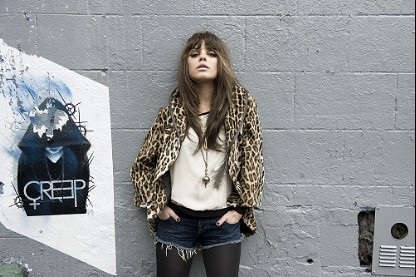 Vẻ đẹp “lơ đễnh” của Mila Kunis - 9 Vẻ đẹp “lơ đễnh” của Mila Kunis - 9