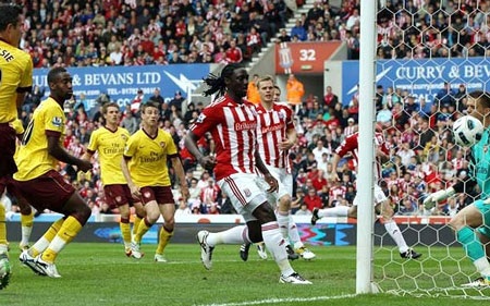 Những khoảnh khắc ấn tượng vòng 36 Premier League - 1