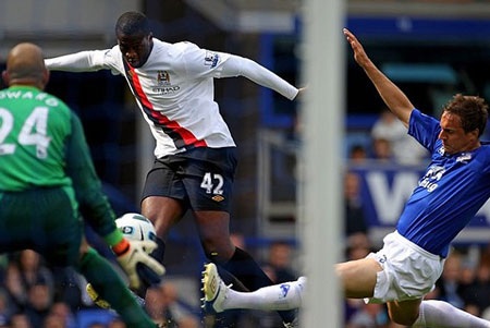 Những khoảnh khắc ấn tượng vòng 36 Premier League - 9