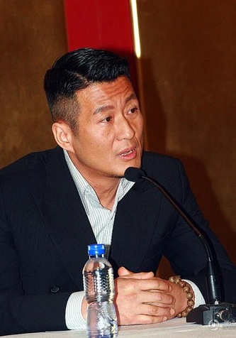 Tôn Hưng nức nở xin lỗi người hâm mộ vì sử dụng ma túy - 3 Tôn Hưng nức nở xin lỗi người hâm mộ vì sử dụng ma túy - 3