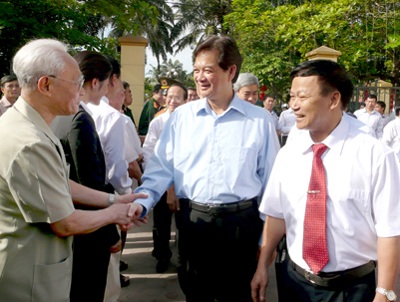 Thủ tướng Nguyễn Tấn Dũng tiếp xúc cử tri Hải Phòng - 1