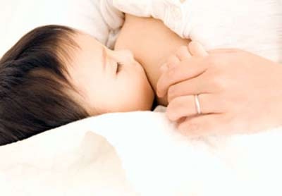 Vì sao sữa mẹ là thức ăn tốt nhất của bé? - 1