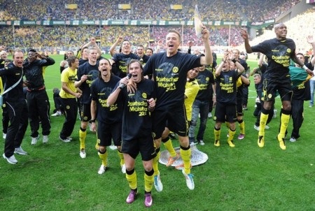 Dortmund đăng quang: Arsenal hãy nhìn và học hỏi - 4 Dortmund đăng quang: Arsenal hãy nhìn và học hỏi - 4