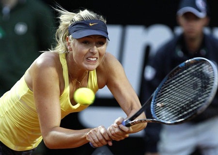 “Búp bê Nga” khởi đầu ấn tượng tại Rome  - 1