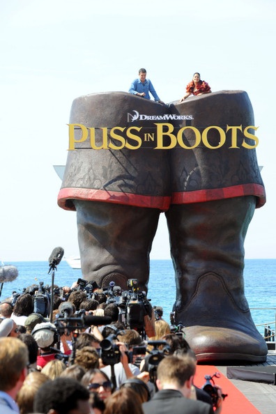 Salma Hayek, Antonio Banderas tình tứ khi xuất hiện tại LHP Cannes - 7 Salma Hayek, Antonio Banderas tình tứ khi xuất hiện tại LHP Cannes - 7