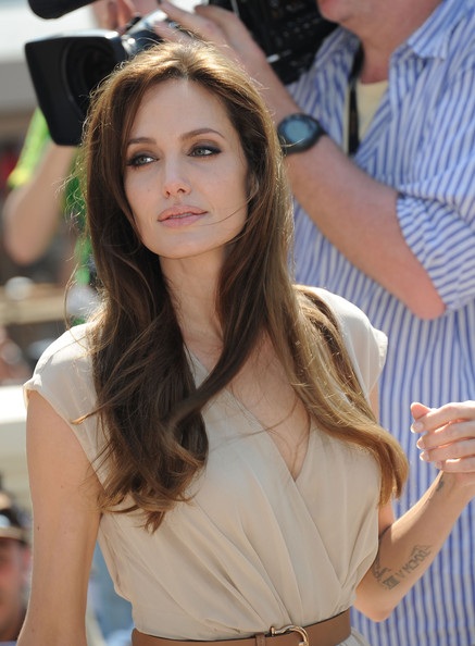 Angelina Jolie xuất hiện nổi bật tại LHP Cannes - 26 Angelina Jolie xuất hiện nổi bật tại LHP Cannes - 26