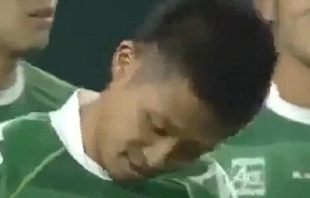 Lập kỷ lục về chiếc thẻ đỏ nhanh nhất lịch sử bóng đá - 1 Lập kỷ lục về chiếc thẻ đỏ nhanh nhất lịch sử bóng đá - 1