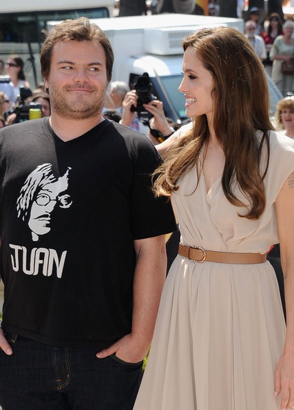 Angelina Jolie xuất hiện nổi bật tại LHP Cannes - 11 Angelina Jolie xuất hiện nổi bật tại LHP Cannes - 11