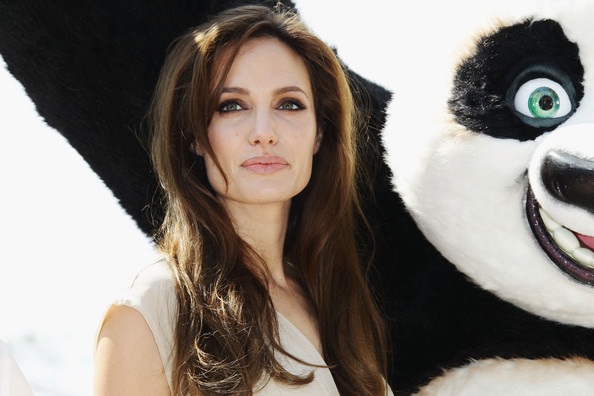 Angelina Jolie xuất hiện nổi bật tại LHP Cannes - 7 Angelina Jolie xuất hiện nổi bật tại LHP Cannes - 7