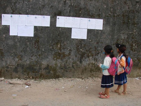 “Đảo tỏi” nhộn nhịp trước ngày bầu cử - 3