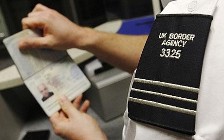 EU xem xét siết chặt khối đi lại tự do Schengen  - 1