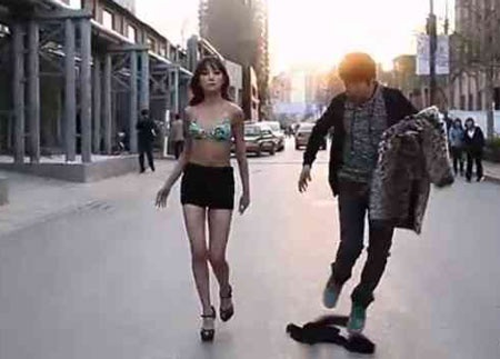 Giận thiếu gia, cô gái trút xiêm y giữa phố - 6