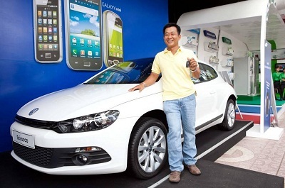 Mua “dế” Samsung Galaxy trúng “xế” thể thao VW Scirocco đầu tiên - 4 Mua “dế” Samsung Galaxy trúng “xế” thể thao VW Scirocco đầu tiên - 4