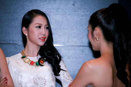 Tăng Thanh Hà, Ngô Thanh Vân “du hí” trời Sing - 6 Tăng Thanh Hà, Ngô Thanh Vân “du hí” trời Sing - 6