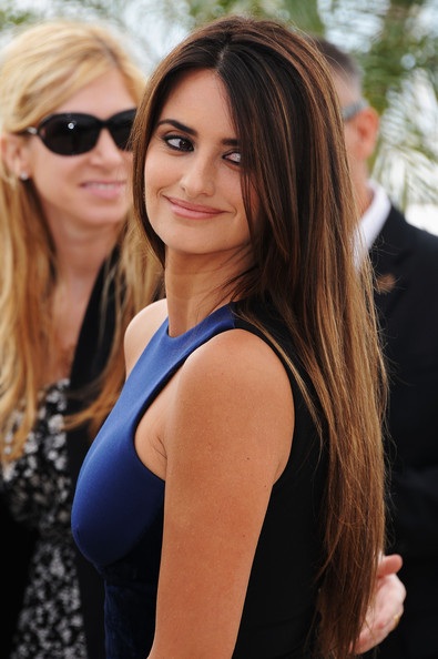 Penelope Cruz sánh đôi Johnny Depp tại LHP Cannes - 18 Penelope Cruz sánh đôi Johnny Depp tại LHP Cannes - 18