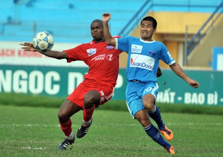 Ứng cử viên vô địch đồng loạt gặp khó! - 1 Ứng cử viên vô địch đồng loạt gặp khó! - 1