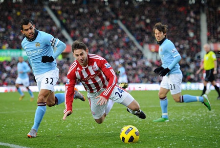 Man City - Stoke: Thành Manchester nhân đôi niềm vui - 2