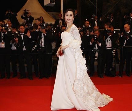 Mỹ nhân Hoa ngữ khoe dáng tại LHP Cannes lần thứ 64 - 17