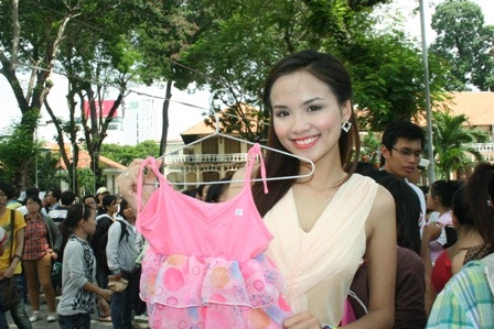 Hoa hậu Diễm Hương tập làm đồ handmade - 5