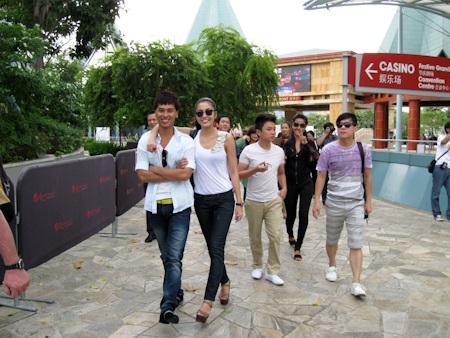 Tăng Thanh Hà giản dị giữa đời thường - 2