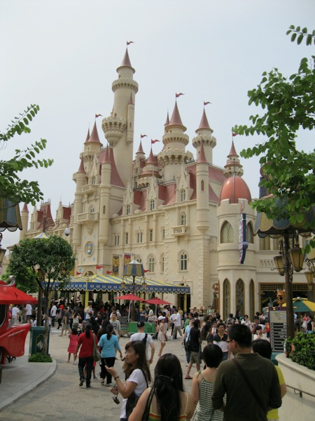 Tăng Thanh Hà giản dị giữa đời thường - 16