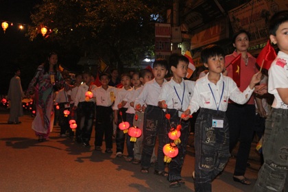 Không khí đại lễ Phật Đản 2011 đã ngập tràn khắp các tỉnh miền Bắc - 13