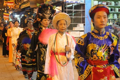 Không khí đại lễ Phật Đản 2011 đã ngập tràn khắp các tỉnh miền Bắc - 9