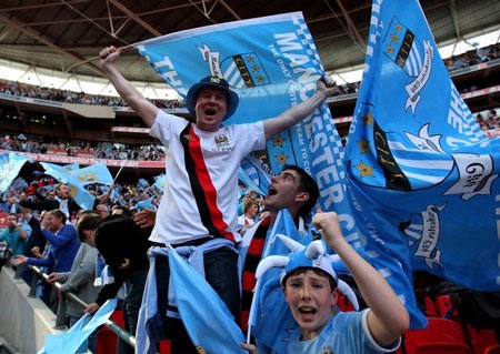Lễ đăng quang chức vô địch FA hoành tráng của Man City - 11 Lễ đăng quang chức vô địch FA hoành tráng của Man City - 11