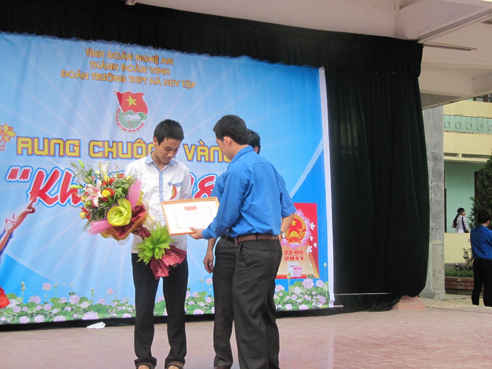 Nam sinh lớp 11 giật giải Rung chuông Vàng “Khi tôi 18” - 5