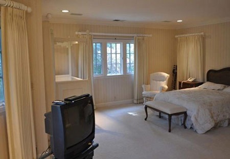 Cựu “ông chủ” Facebook tậu nhà 8,6 triệu USD - 18 Cựu “ông chủ” Facebook tậu nhà 8,6 triệu USD - 18