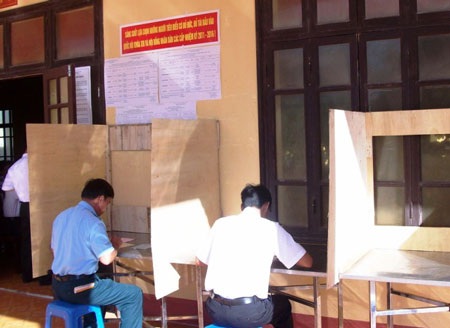 Đến Trường Sa trong ngày bầu cử sớm - 4 Đến Trường Sa trong ngày bầu cử sớm - 4