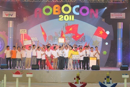 ĐH Lạc Hồng vô địch Robocon Việt Nam 2011 - 9