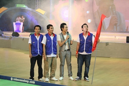 ĐH Lạc Hồng vô địch Robocon Việt Nam 2011 - 6