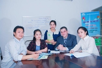 Ngoại ngữ - Tấm hộ chiếu cho cánh cửa tương lai - 2 Ngoại ngữ - Tấm hộ chiếu cho cánh cửa tương lai - 2