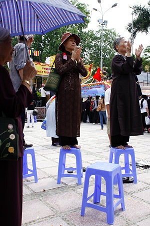 Tháng Tư - mùa Phật đản - 12