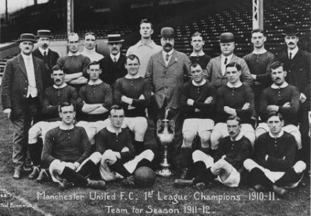 Nhìn lại 19 chức vô địch nước Anh của “Quỷ đỏ” MU (Phần I) - 1 Nhìn lại 19 chức vô địch nước Anh của “Quỷ đỏ” MU (Phần I) - 1