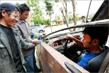 Tự chế siêu xe Lamborghini - 4 Tự chế siêu xe Lamborghini - 4
