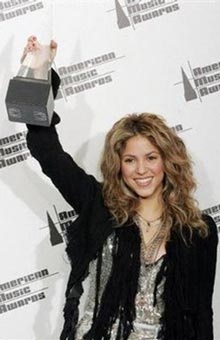 Mariah Carey bị "đàn em" qua mặt - 1