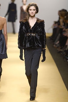 Nét độc đáo trong vẻ đẹp nữ tính - 23