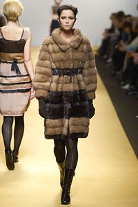 Nét độc đáo trong vẻ đẹp nữ tính - 24