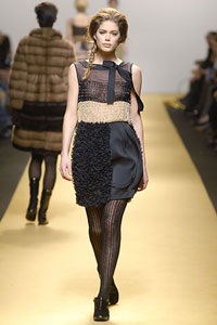 Nét độc đáo trong vẻ đẹp nữ tính - 3