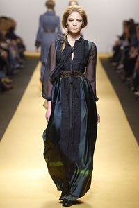 Nét độc đáo trong vẻ đẹp nữ tính - 12