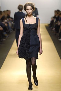 Nét độc đáo trong vẻ đẹp nữ tính - 16