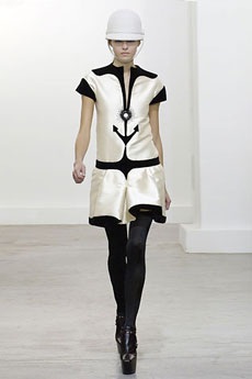 Những nữ kỵ sĩ kiêu hãnh và mạnh mẽ - 7 Những nữ kỵ sĩ kiêu hãnh và mạnh mẽ - 7