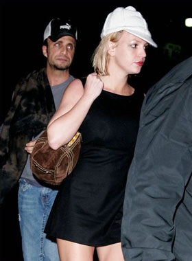 Britney chính thức trở lại với công việc - 1