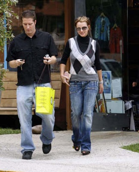 Britney "lộ diện" sau khi sinh em bé thứ hai! - 4