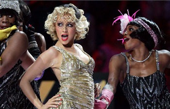 Christina Aguilera: Có còn rực lửa? - 8 Christina Aguilera: Có còn rực lửa? - 8