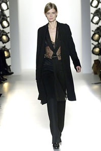 Nhãn hiệu thời trang nổi tiếng nhất thế giới - 2